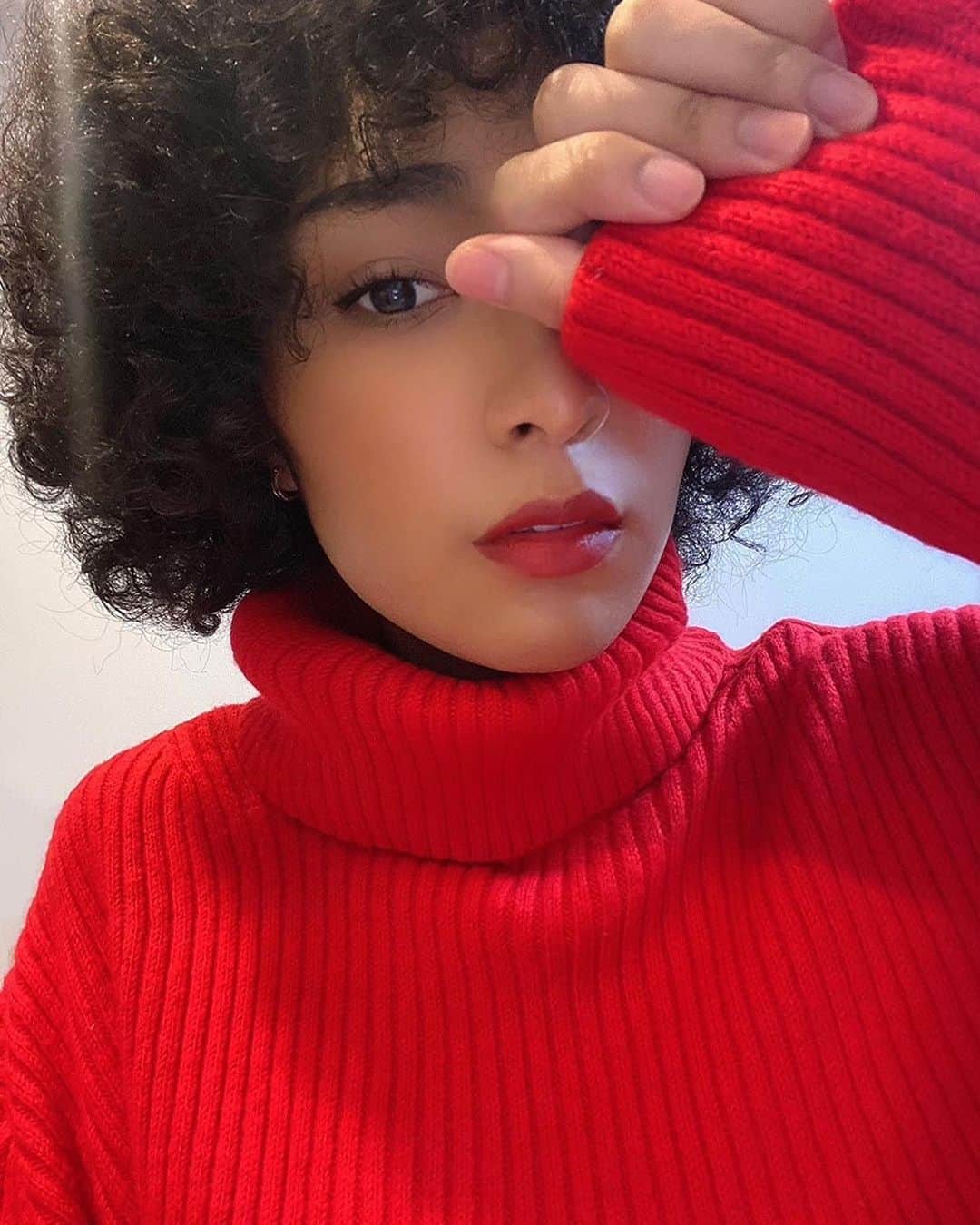 GENAのインスタグラム：「🧶」