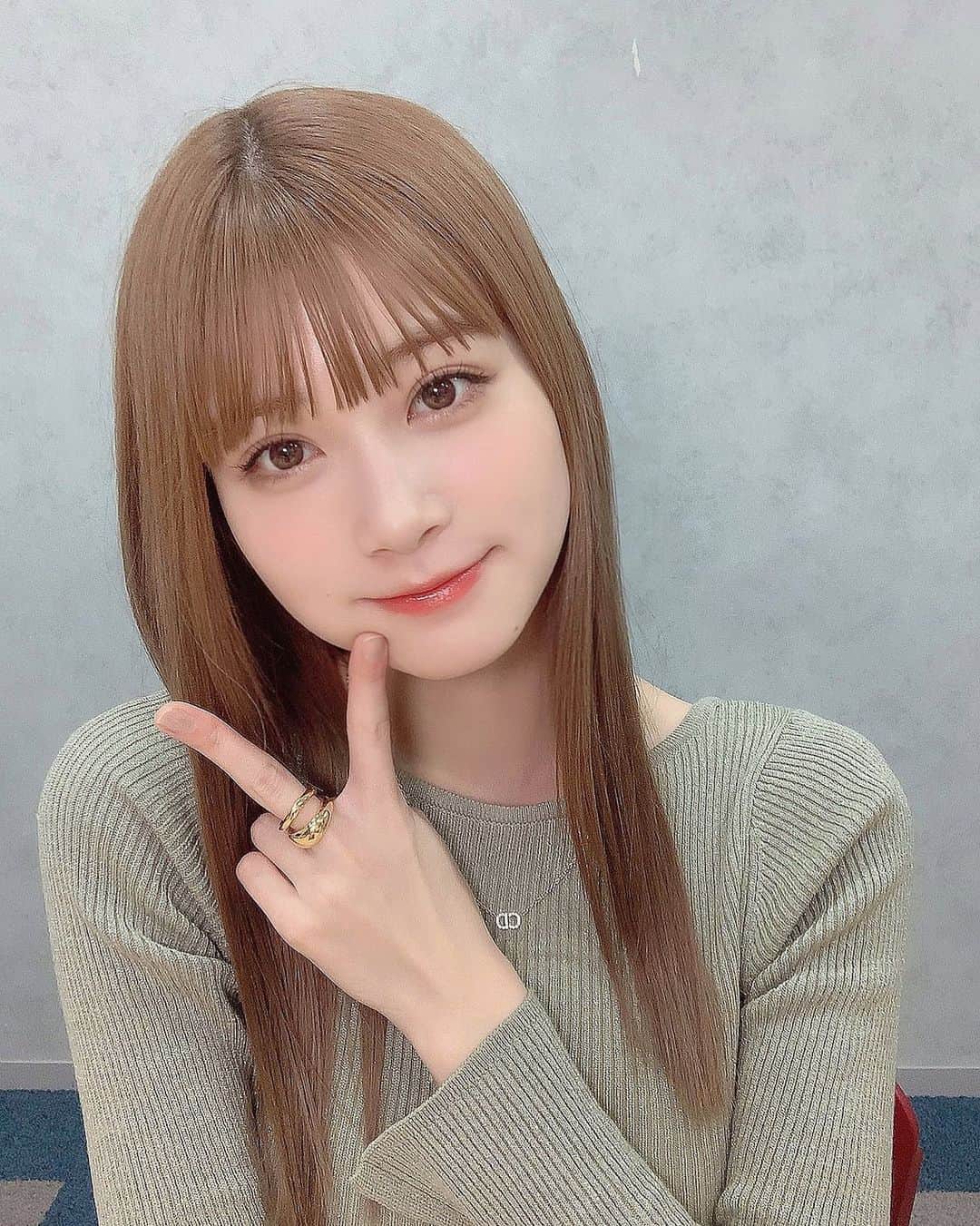 生見愛瑠さんのインスタグラム写真 - (生見愛瑠Instagram)「いーー！みんなとぅきーー！！！☺︎ ((オンラインイベント楽しかった ...