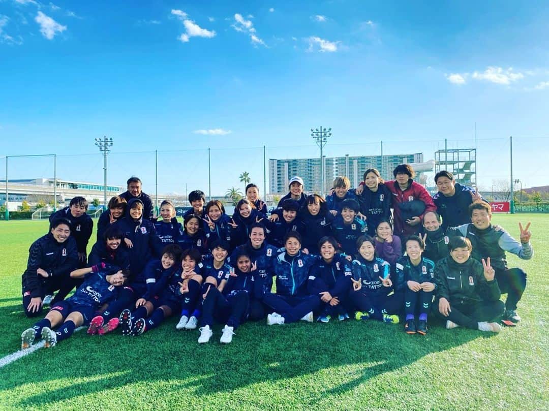 中島依美のインスタグラム：「今シーズンの活動が終わりました。﻿ どんな時もたくさんの応援していただき﻿ 感謝しています！！﻿ 本当にありがとうございました🥺﻿ 来年からはWeリーグになります！﻿ 引き続きたくさんの﻿ 応援よろしくお願いいたします🙂﻿ ﻿ 皆さん良いお年を🎍😊﻿ ﻿ #アイナック﻿ #みんな﻿ #ありがとう﻿ #Weリーグ﻿ ﻿」