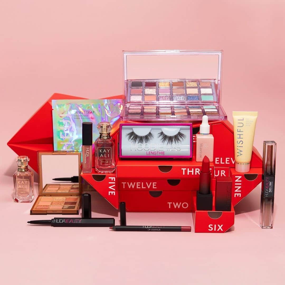 Huda Kattanさんのインスタグラム写真 - (Huda KattanInstagram)「BOXING DAY SALE! SAVE 30% OFF Repost @hudabeautyshop  The best of beauty 😍💄 Our first ever advent calendar brings you 12 beauty best sellers from #hudabeauty, @kayali & @wishfulskin! ✨From skincare treasures to get your skin glowing to makeup must-haves and beautiful fragrances, it’s a staple for all our beauty lovers this season🤩💖」12月26日 19時49分 - hudabeauty
