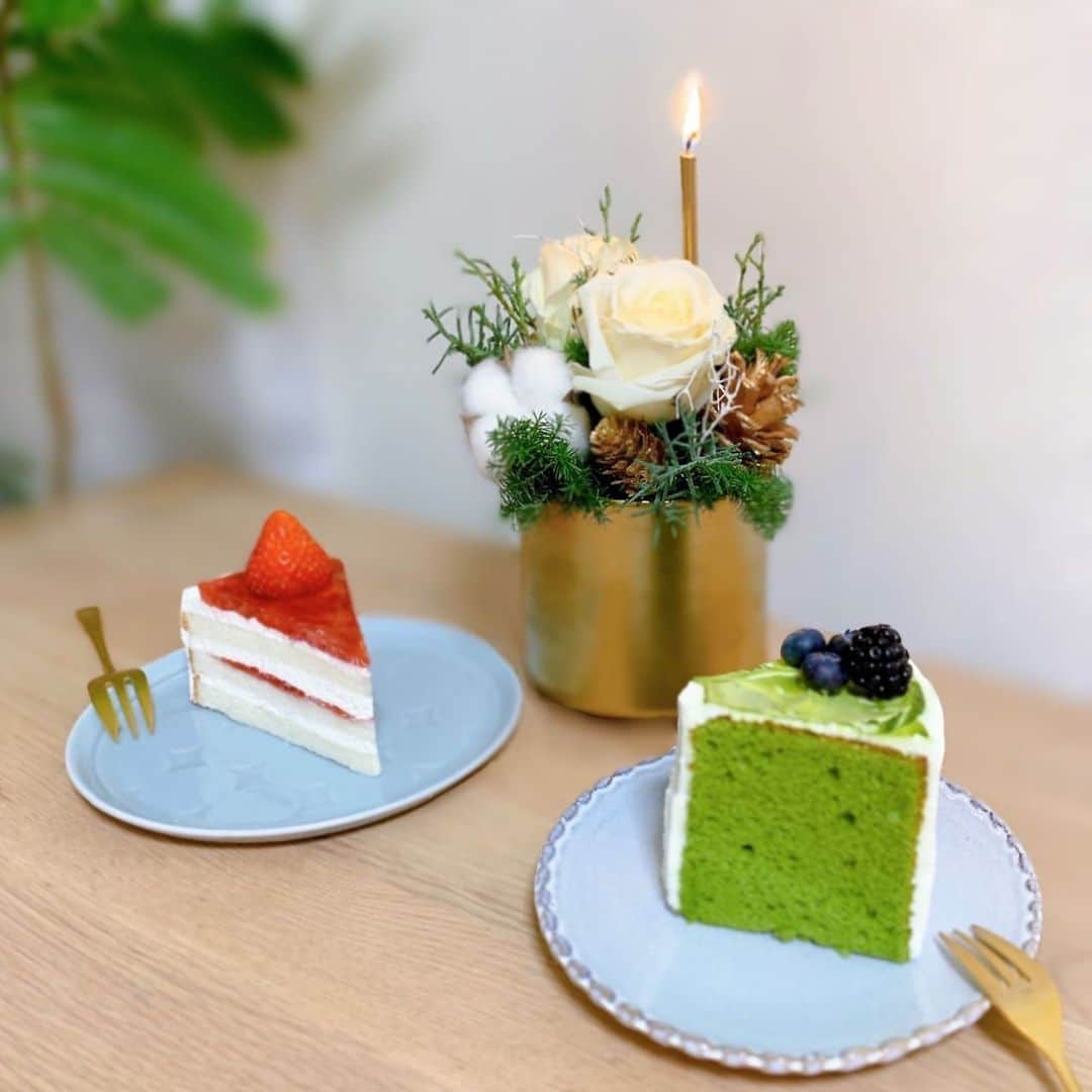 Sayakaのインスタグラム：「* Happy Holidays 💖 . . #happyholidays  #happyholidays2020  #cake #🍰」