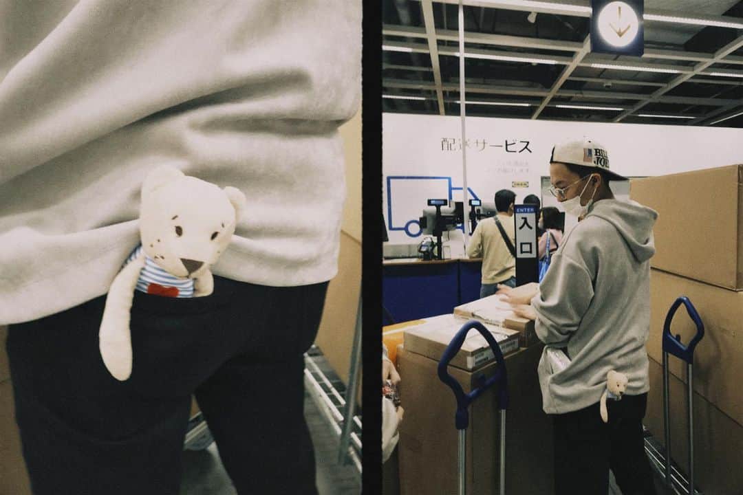花田優一のインスタグラム：「、  モコしゃんのお友達みつけたよ。  よかたね。  #モコしゃんズフレンズ」