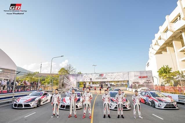 Toyota team thailandさんのインスタグラム写真 - (Toyota team thailandInstagram)「พรุ่งนี้ มามันส์กันแบบติดขอบสนามในงาน Toyota Gazoo Racing Motorsport สนามสุดท้ายของปี Live สดจากสนามกีฬาสมโภชเชียงใหม่ 700 ปี จ.เชียงใหม่ 🖥 ชมสดผ่านการถ่ายทอดทาง FB Live Streaming ได้ที่ https://www.facebook.com/ToyotaGazooRacingMotorsportThailand  🚗 พบตัวจริงของรถแข่ง Corolla Altis GR Sport ที่คว้าแชมป์ในรุ่น Super Production 3 จากรายการแข่งขันมาราธอน 24 ชั่วโมง “ADAC Total 24h-Race Nürburgring” ประเทศเยอรมนี จากทีมแข่งมืออาชีพตัวจริง Toyota Gazoo Racing Team Thailand￼ 🚗 เชียร์กวาง AB Normal, มารี เบรินเนอร์ และนักแข่ง Toyota One Make ทั้ง 4 รุ่น ในสนามสุดท้าย ชิงแชมป์ประจำปี สุดทุกกิจกรรมความมันส์ พลาดไม่ได้ ที่สำคัญ เข้าฟรี ชมฟรี ตลอดงาน #ToyotaGazooRacingMotorsportThailand #toyotagazooracing #Toyota #Racing #Motorsport #อยากเห็นคนไทยหัวใจมอเตอร์สปอร์ต #TeamWork #ThaiTeam #TOYOTAGazooRacingteamThailand #CheerThai #ThaiPride #ไม่เชียร์ไทยแล้วจะเชียร์ใคร #แข่งรถ #นักแข่ง #ทีมคนไทย #Car #RaceCar #LexusRCF #TOYOTA86 #SuperCar #CHR #Supra #Corolla #Vios #GR #TGR #GazooRacing」12月26日 20時01分 - toyotagazooracingteamthailand