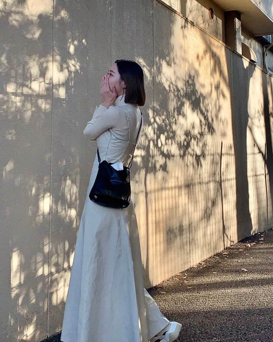 のインスタグラム：「久しぶりにお洋服も…﻿ バッグからマスクが見えてる詰めが甘い🙂」