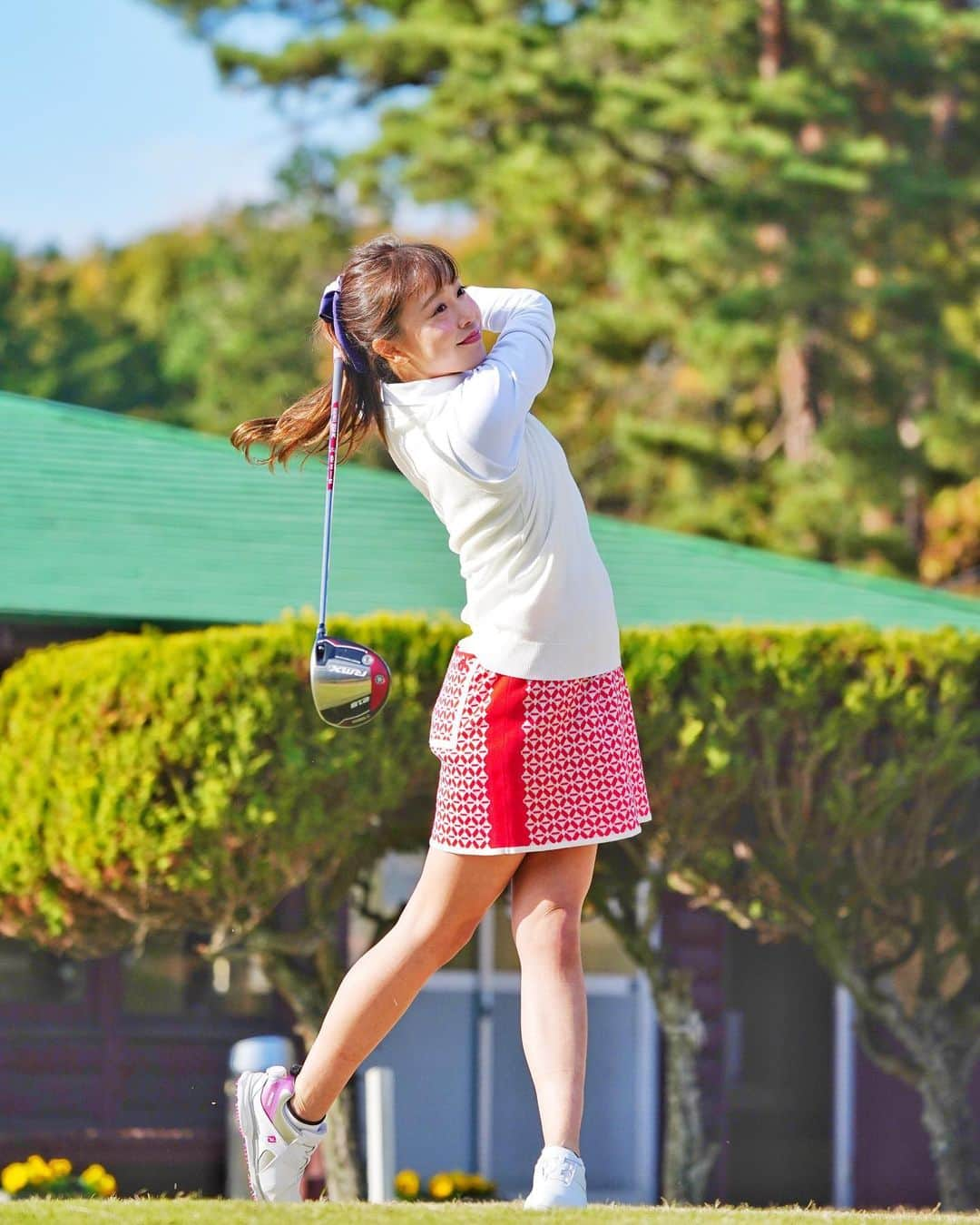 萩原菜乃花さんのインスタグラム写真 - (萩原菜乃花Instagram)「先日の撮影コーデ⛳️ スイング中の写真を撮ってもらえること少ないから嬉しかった〜！  ウェアは 上下 @srixonbydescente  シューズ、グローブ @footjoy.japan   #撮影#ゴルフ#ゴルフ女子#ゴルフ男子#ゴルフコーデ#ゴルフウェア#スポーツ#スポーツ女子#スリクソン#フットジョイ#golf#golfgirl#instagolf#golffashion#golfswing#golfstagram#골프#高尔夫」12月26日 20時02分 - nanoka_hagiwara