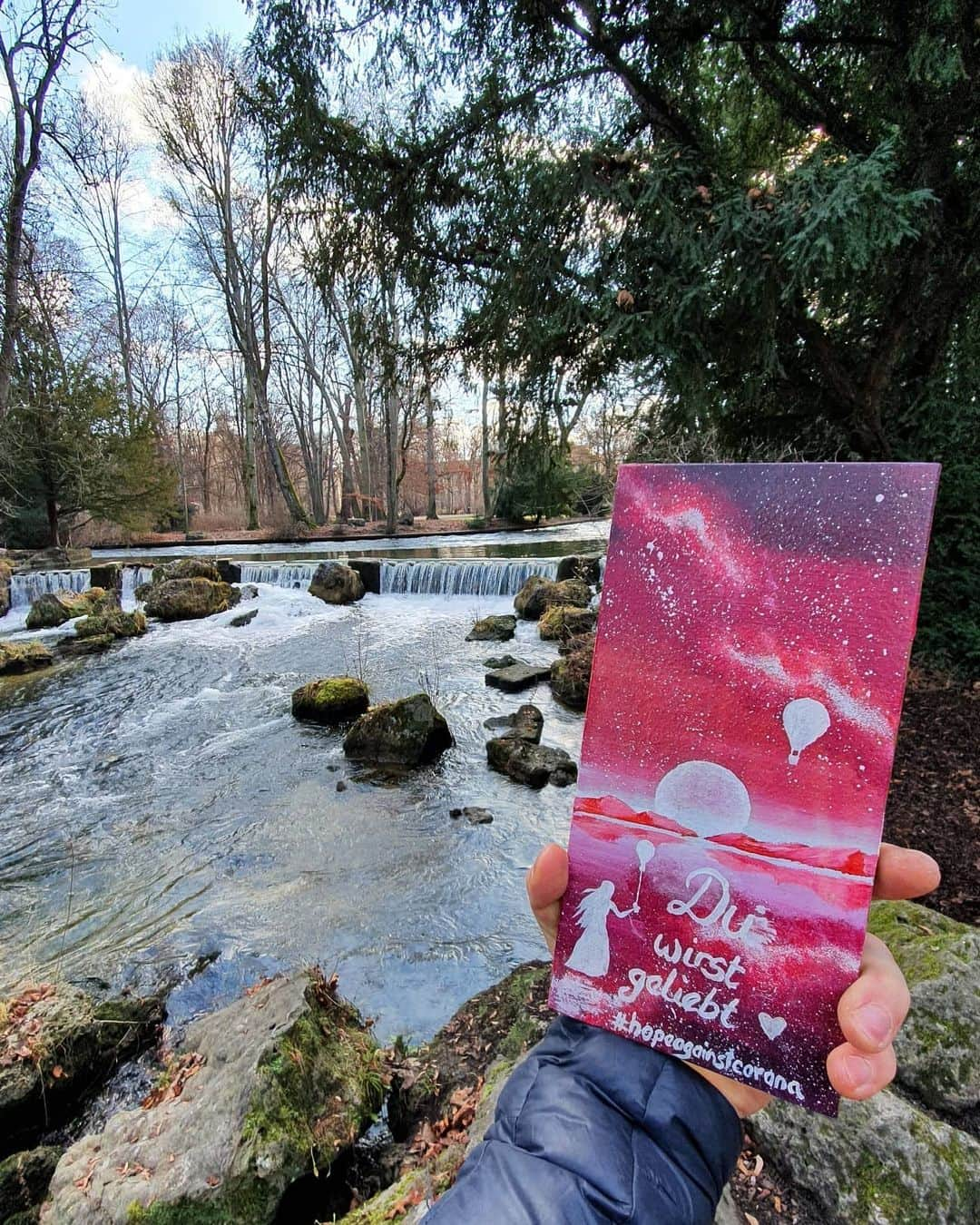 スターシャ・ゲージョさんのインスタグラム写真 - (スターシャ・ゲージョInstagram)「Nothing much going on these days. Finally some pretty sun around here but no climbing, no travelling. Found this painted ceramic plate next to a bench, also some rad views in the English Garden. Freezing though....」12月26日 20時11分 - gejostasa