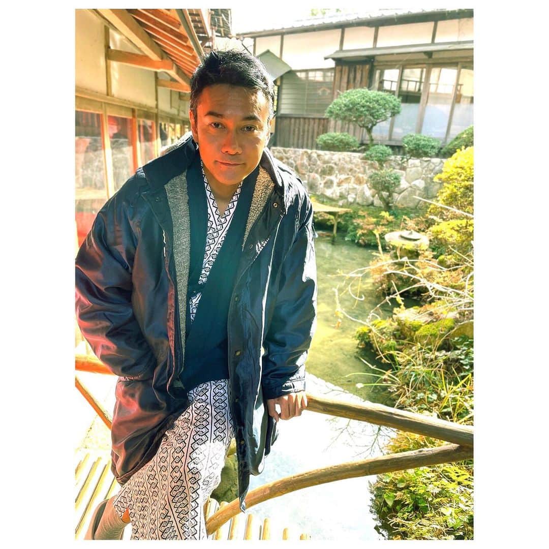 元木行哉のインスタグラム：「『たべものがたり 元木食堂 』の年内の撮影も終わりました。﻿ この大変な状況の中、予定の10話分を無事に撮り終えることが出来たことに感謝です。﻿ 実の主役となるお店を支えている皆さん、関係者の皆さん、そして製作スタッフの、全員の日々の努力があったからこそだと思っています。﻿ そして、それはやはり楽しみにしてくれている視聴者の皆さんがいてくれていたことが最大の力です。﻿ 1年間ありがとうございました。﻿ 引き続き、来年もまた『元木食堂』をよろしくお願いいたします。﻿ ﻿ #元木食堂 #ドラマ #元木行哉 #staysafe」