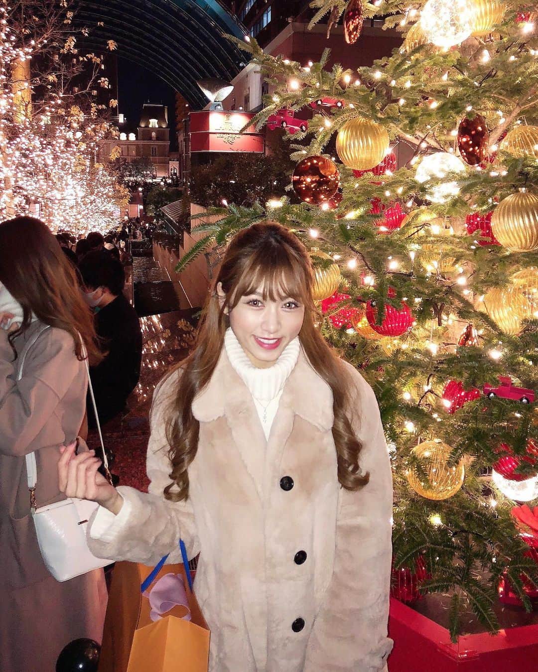 𝐀𝐦𝐢さんのインスタグラム写真 - (𝐀𝐦𝐢Instagram)「Christmas Eve🎄❤️  #christmas#christmaseve#chiristmastree#恵比寿#恵比寿ガーデンプレイス#イルミネーション#イルミ#東京イルミネーション#クリスマス#クリスマスイブ#クリスマスツリー#fashion#ootd#resexxy#burberry#instagood#k4l#f4f」12月26日 20時49分 - amiringram_