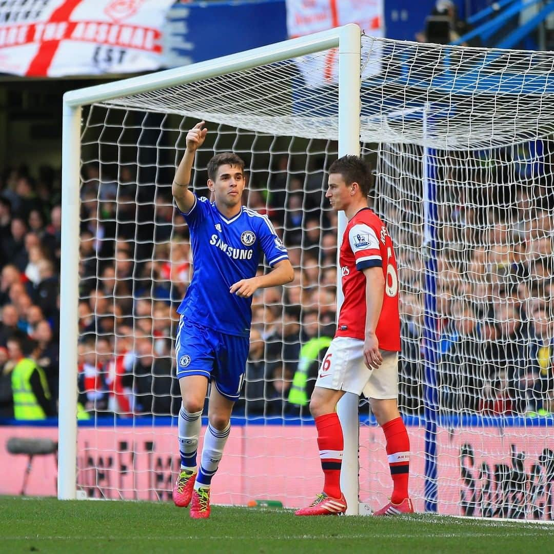 チェルシーFCさんのインスタグラム写真 - (チェルシーFCInstagram)「What is your favourite Arsenal v Chelsea match of all-time? 🔴🔵 #ARSCHE #CFC #Chelsea」12月26日 21時10分 - chelseafc