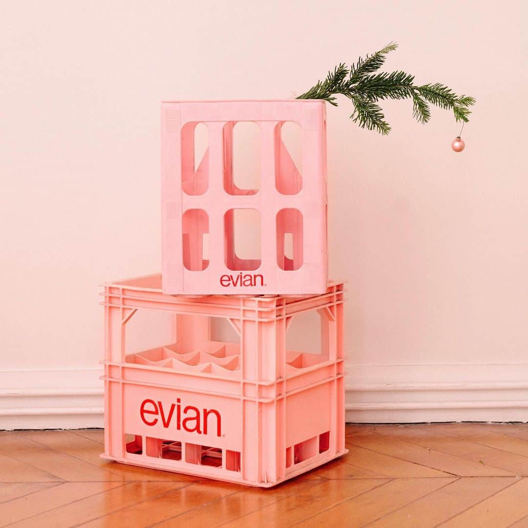 evianのインスタグラム：「Our crates are ready to spread some holiday cheer! We love to see what you create with them, share your creations with #eviancrates 💦 Parisians, find them now on evianchezvous.com   #evian #evianwater #stayhydrated」