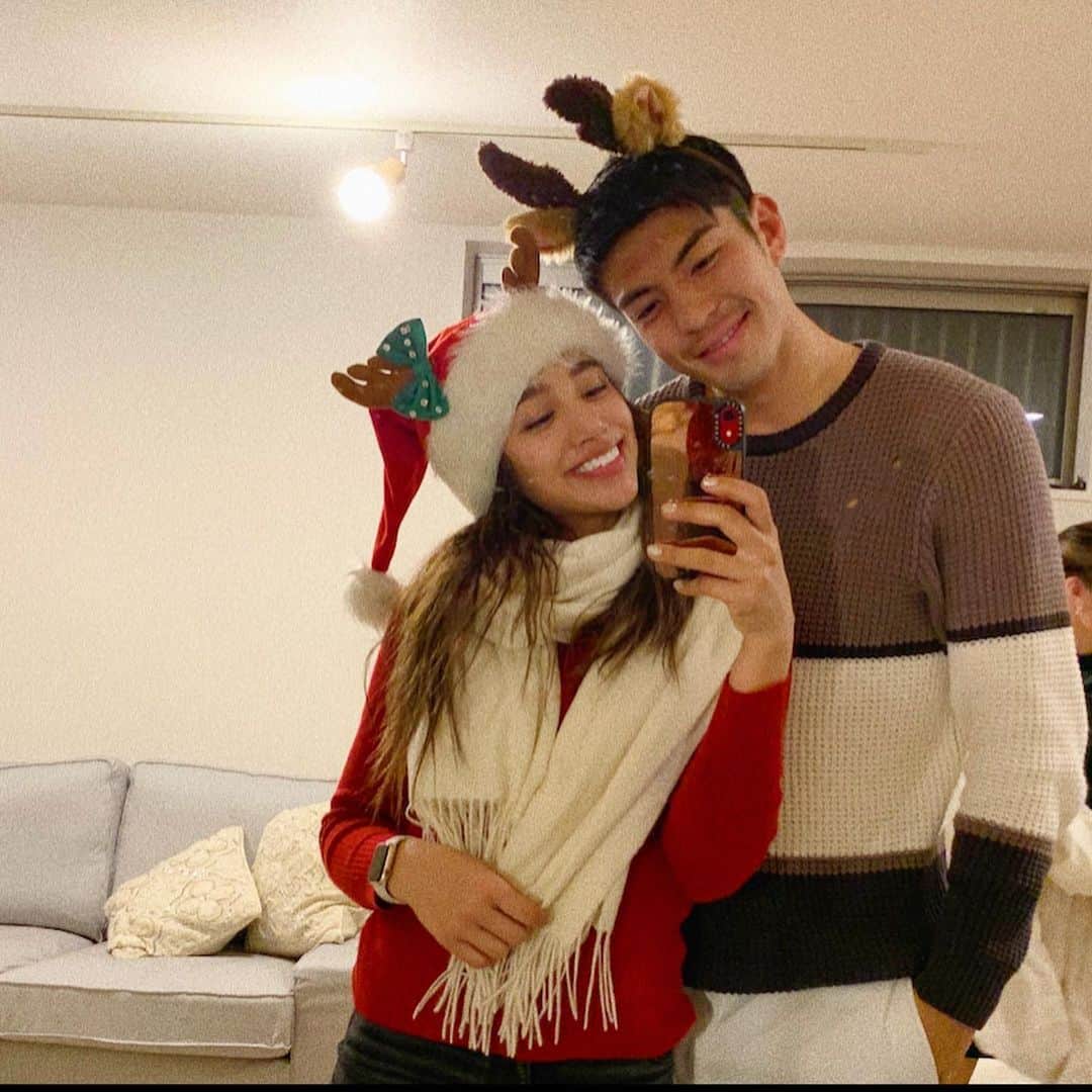 のインスタグラム：「Merry Christmas 🎄🎁  Thank you Santa I got  what I wanted 🦋  #merrychristmas #christmas #メリクリ#クリスマスプレゼント #fyp #love #happychristmas #smileneverlies」