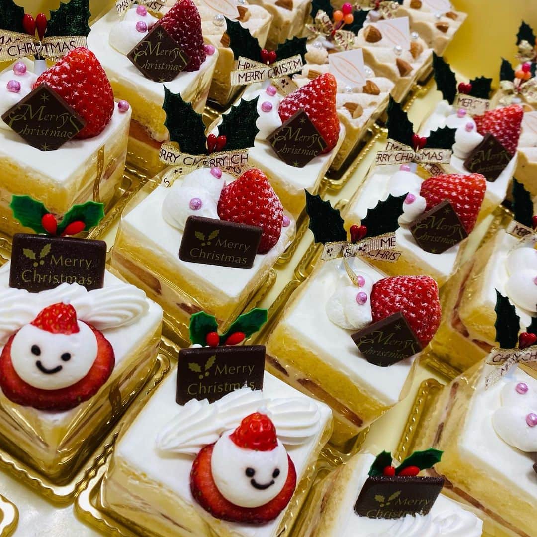 大塚七海のインスタグラム：「🍰 #merrychristmas」
