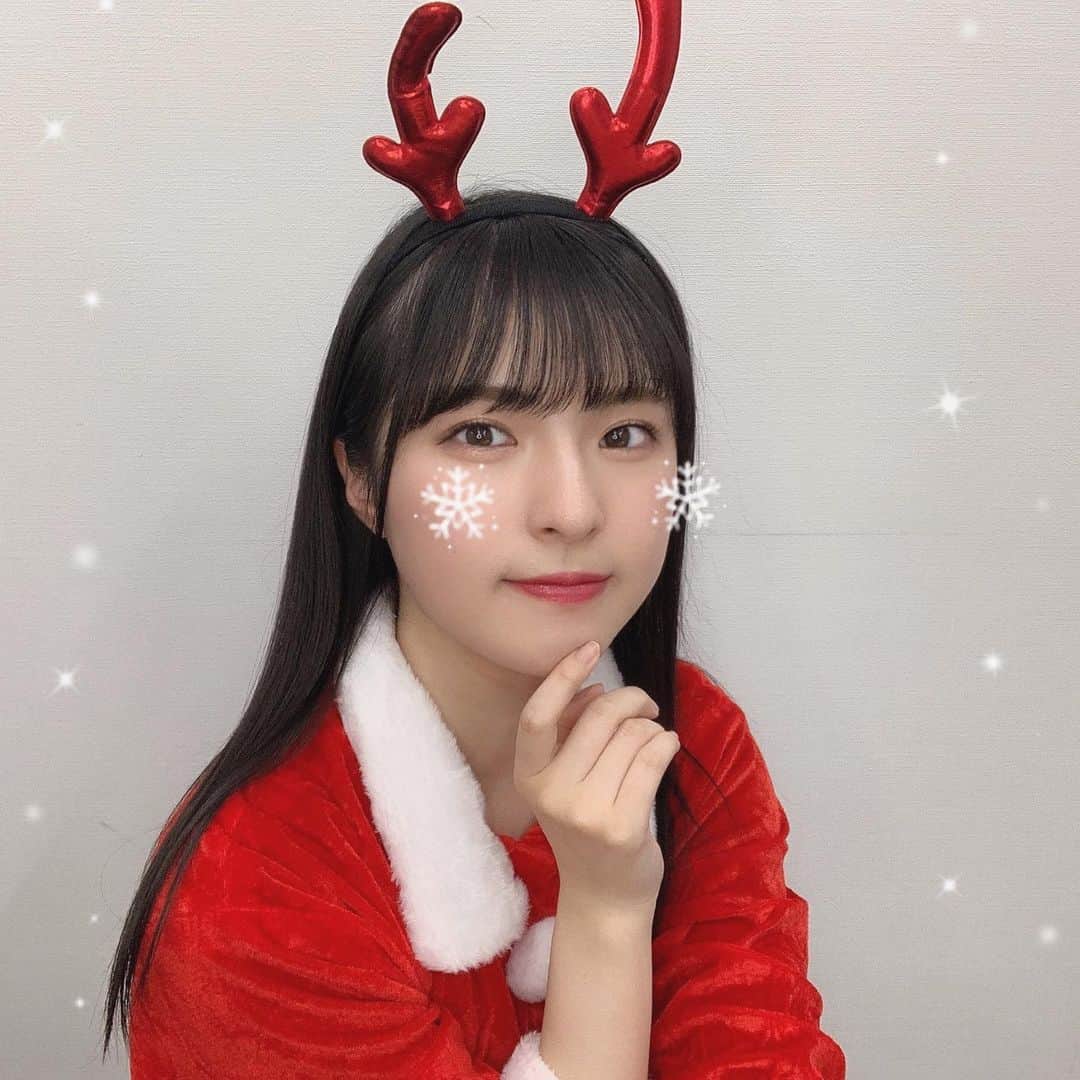大塚七海のインスタグラム：「ㅤㅤㅤㅤㅤㅤㅤㅤㅤㅤㅤㅤㅤ 今年最後のサンタさん🤶  ㅤㅤㅤㅤㅤㅤㅤㅤㅤㅤㅤㅤㅤ #ngtおしゃべり会 #サンタコス #thankyou」