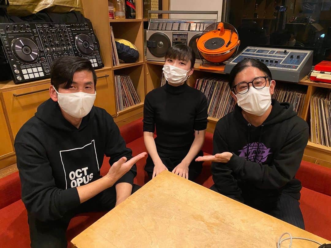 Block.fmのインスタグラム：「ラジオ｜radio REBOOT最新エピソード📻⁠ Q’HEYとTAKAMIの2020年のベストトラックをO.A.！⁠ さらにゲストにRisa Taniguchiさんをお迎えして彼女の今年リリースした楽曲についてトークします🔥⁠ #techno #radio_REBOOT⁠ @qhey @djtakami @risa_taniguchi_rs⁠ link in bio」