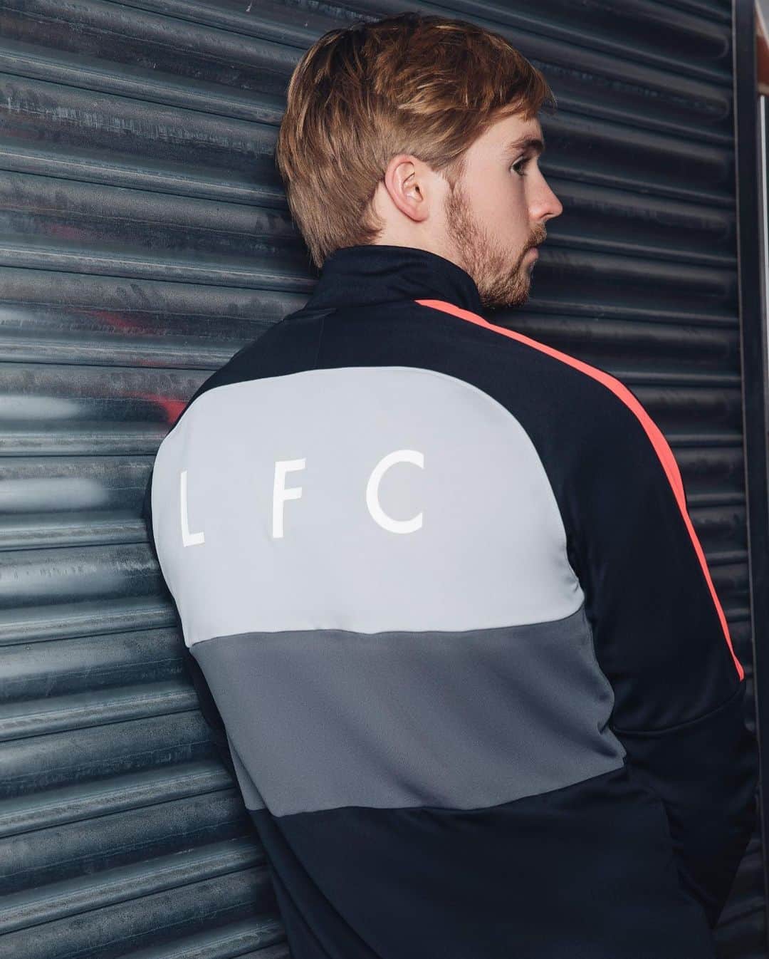 リヴァプールFCさんのインスタグラム写真 - (リヴァプールFCInstagram)「Looking FRESH this festive season 👌 𝐋𝐅𝐂 𝐖𝐢𝐧𝐭𝐞𝐫 𝐬𝐚𝐥𝐞  𝐔𝐩 𝐭𝐨 𝟔𝟎% 𝐨𝐟𝐟 𝐬𝐞𝐥𝐞𝐜𝐭𝐞𝐝 𝐋𝐅𝐂 𝐚𝐧𝐝 𝐍𝐢𝐤𝐞 𝐩𝐫𝐨𝐝𝐮𝐜𝐭𝐬 🔴 #LFC #LiverpoolFC」12月26日 22時25分 - liverpoolfc