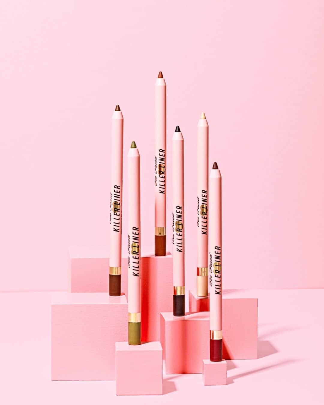 Too Facedのインスタグラム：「SO many ways to add color to your look 😉 Experience total control with our waterproof gel Killer Liner for ultra-smooth, razor-sharp killer lines that last for 36 hours!! #toofaced」