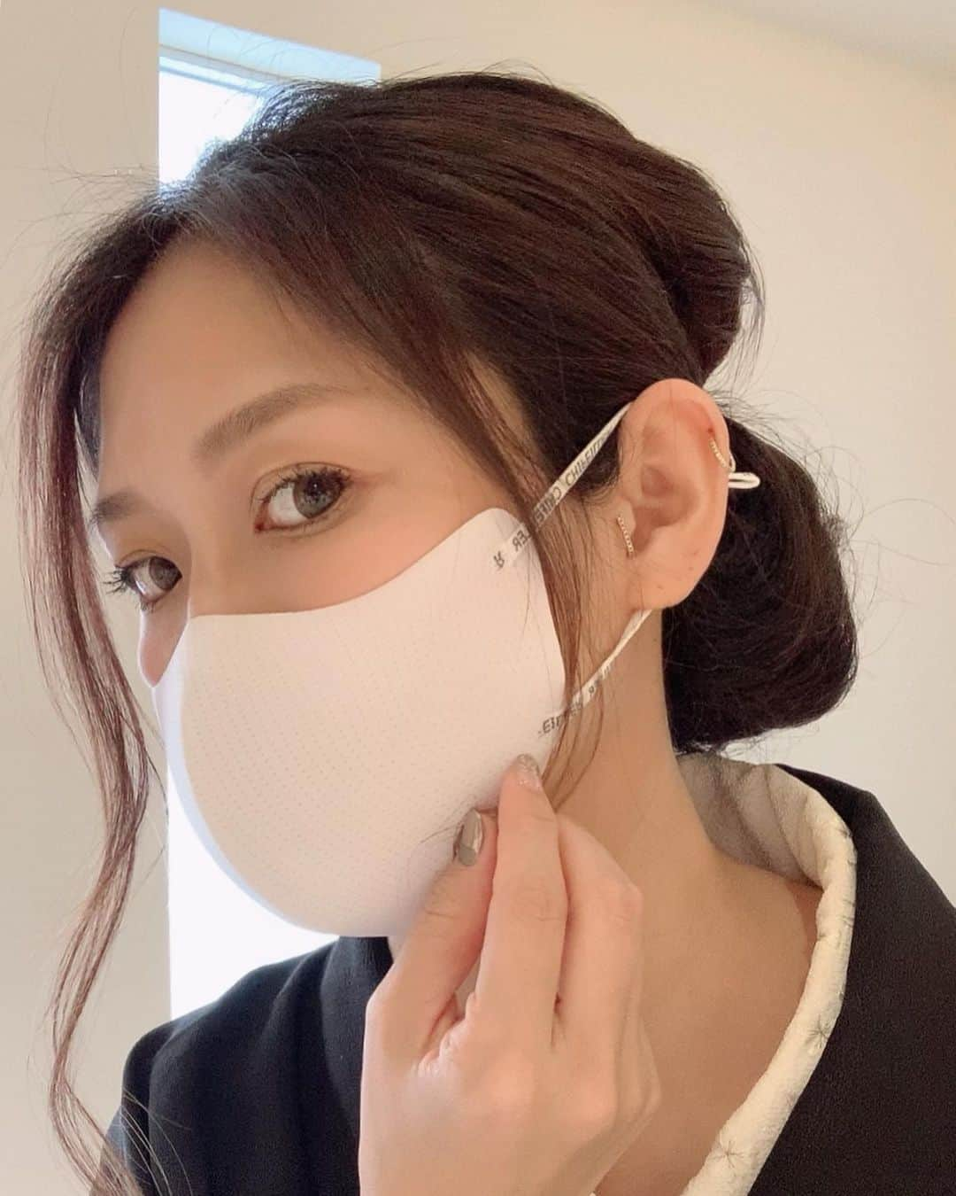 Sayaka.Mさんのインスタグラム写真 - (Sayaka.MInstagram)「. #kimonostyle . . マスクは最近使い捨てを多く使っていましたが、先日超息楽3Dマスク(3枚入)洗えるマスクを使ってみました😷 . ストッパーがついているので、耳の痛みを軽減してくれます。 四層構造でも苦しく無く、スポーツにも使えます。 今時期は保温性もあり暖か . 3Dカッティングは写真をご参考になさって下さい✨ 紐部分無地のものもあります . サイズも 大人サイズ、子供サイズ、大きサイズもあり、XS S M Lと分かれています。 . こちらのマスクは私の #楽天roomに載せてます (プロフィール下にリンクあります) . =============== 私のお着物の記録は My kimono records. 제 기모노의 기록 ↓↓↓ #sayaka着物 =============== . #kimono #kimonofashion #kimonogirl #着物 #着物ヘア #着物コーディネート #お着物好きな人と繋がりたい #お着物 #お着物コーデ #着物女子 #着物コーデ #着物好きな人と繋がりたい #マスク #マスク女子 #札幌ママ #北海道ママ #着物ガール #pr #札幌 #北海道 #札幌観光大使 #sapporo #hokkaido #sapporojapan #帯 #帯締め #帯留め」12月27日 8時23分 - insta.sayaka