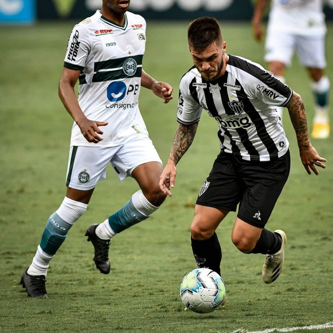 ナタンのインスタグラム：「Vitória importante 💪🏻🐔  Que Deus abençoe 2021 🙏🏻 #VamosGalo」