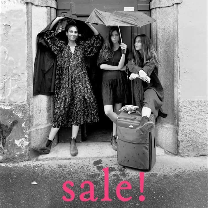 マッタのインスタグラム：「Sale Starts Now- 35% off Fall20 🏷️⠀ 🥳Our entire Fall Collection is now on sale. Last chance to nab one of our dresses, knits, shawls, or tops for this season or another. ⠀ Limited quantities available. ⠀ ~ link in bio for more~ ⠀ **All sale items are final sale, not eligible for exchanges or refunds.」