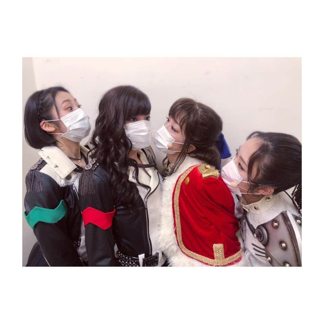 七木奏音さんのインスタグラム写真 - (七木奏音Instagram)「まほさん はるちゃん。 本当にありがとう。  青嵐公演 10公演目を終えました。  いよいよ明日は 千秋楽。 ここまで来れたことに 感謝です。  また 明日。  #スタァライト #青嵐 #天堂真矢 さん #富田麻帆 さん #柳小春 #南風涼 #穂波氷雨 #七木奏音 #佃井皆美 #門山葉子 #許しません聞けました #やった」12月27日 0時22分 - nanaki.kanon