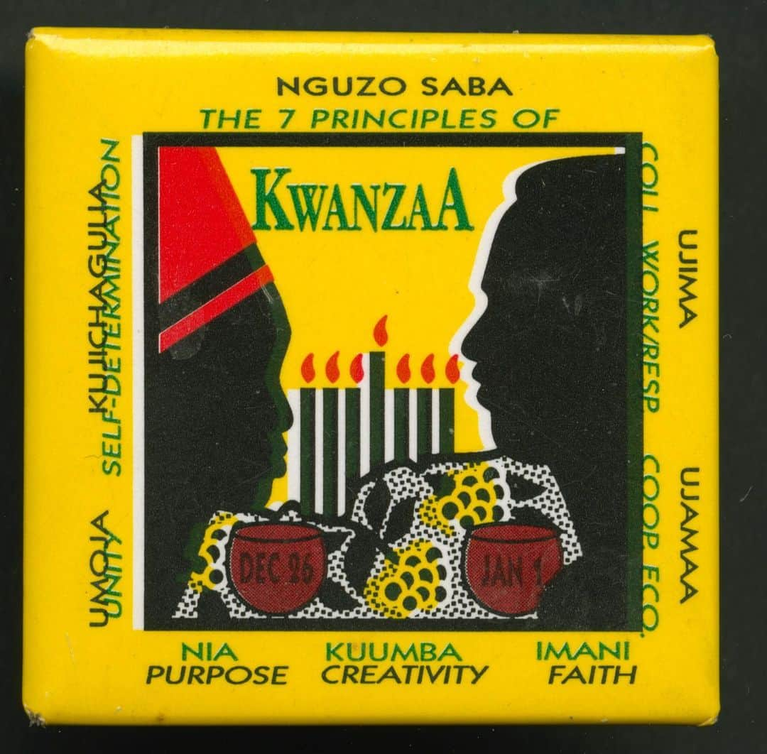 スミソニアン博物館さんのインスタグラム写真 - (スミソニアン博物館Instagram)「Happy #Kwanzaa! Today in 1966, Kwanzaa was founded as an African American cultural holiday. It is centered around seven principles: 1️⃣Umoja (Unity) 2️⃣Kujichagulia (Self-Determination) 3️⃣Ujima (Collective Work and Responsibility) 4️⃣Ujamaa (Cooperative Economics) 5️⃣Nia (Purpose) 6️⃣Kuumba (Creativity) 7️⃣Imani (Faith) This pinback button, previously owned by Jan Bailey, is in the collection of our @nmaahc. #APeoplesJourney」12月27日 0時29分 - smithsonian