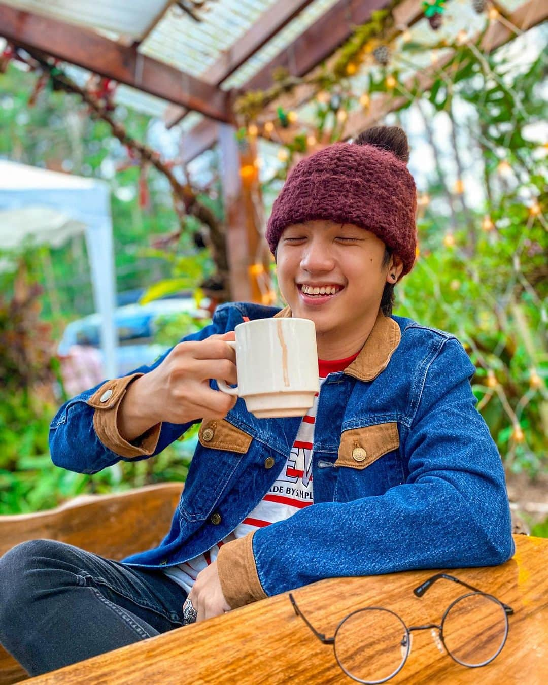 Ranz Kyleさんのインスタグラム写真 - (Ranz KyleInstagram)「Hot choco + cold weather 🎅🏻❄️☕️」12月27日 0時29分 - ranzkyle