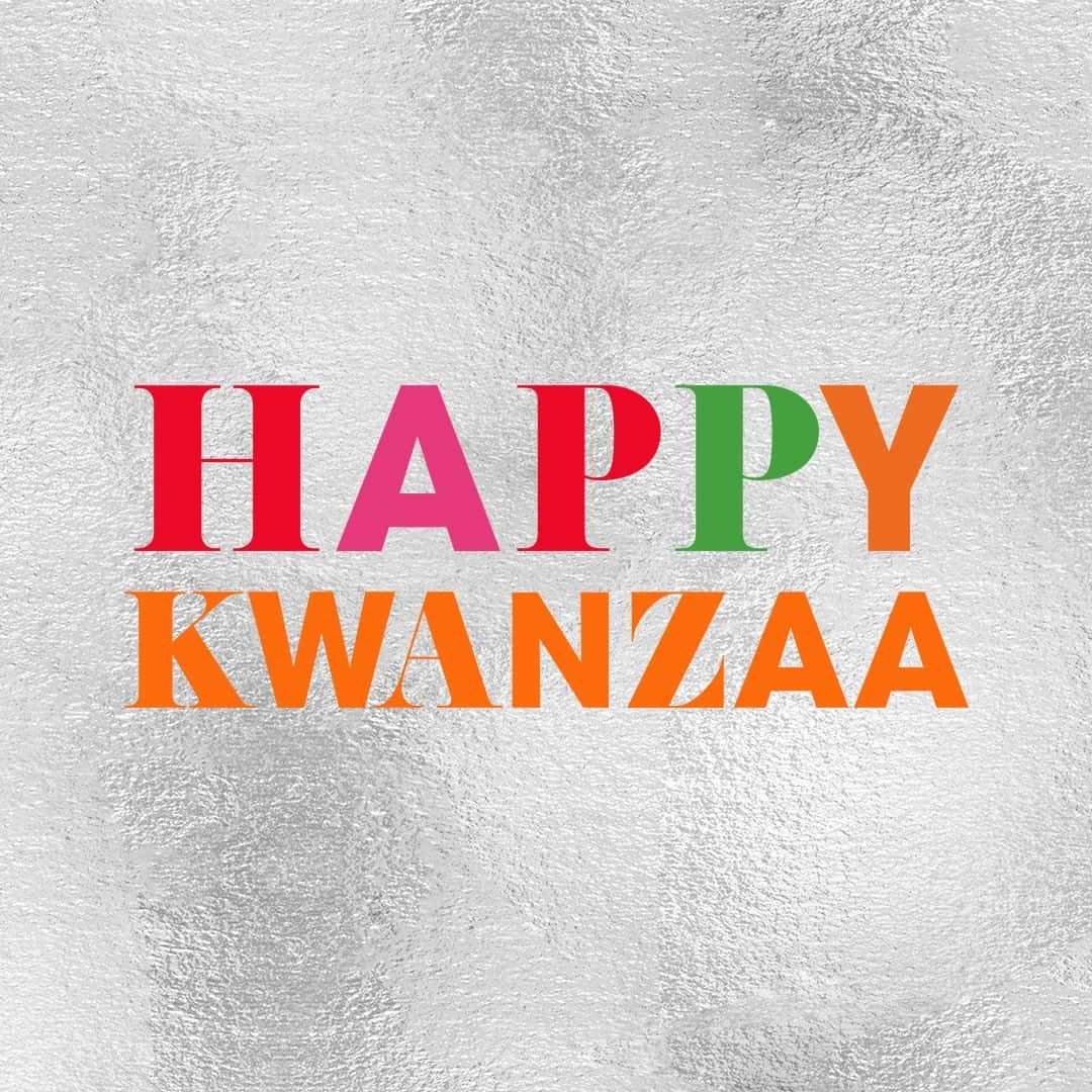 Bloomingdale'sのインスタグラム：「#HappyKwanzaa! Sending light, love and happiness to you and yours 💖」