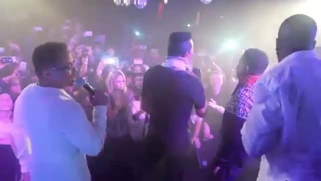 ワイクリフ・ジョンのインスタグラム：「What would u do  if one night in Sweden  u started to play a Jackson 5 classic and some of the members popped up on stage ? 🚀🚀🚀🚀」