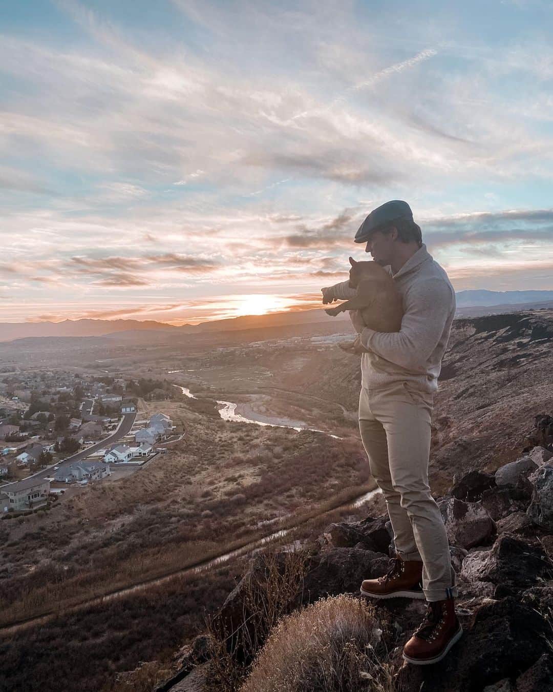 スティーブ・クックのインスタグラム：「Pointing out to @hobbescook Where I want to build our future home. Basically I told him "Everything the light touches... is our kingdom. But a king's time as ruler rises and falls like the sun. One day, the sun will set on my time here, and will rise with you as the new king." I know I got a little dramatic since it's only 7 acres but it felt appropriate」