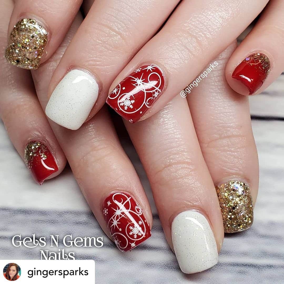 Nail Designsさんのインスタグラム写真 - (Nail DesignsInstagram)「Credit • @gingersparks By far one of my favorite sets of the season!  I used @madam_glam colors... ❄Too Busy to Care  ❄Perfect White  ❄Am I Clear  ❄ the gold is a custom glitter mix I made!  . . #gelpolish #madamglam #mgaddicted #lovemadamglam #madamglamchristmasnails #christmasnails #rednails #gelnails #luminarynailsystems #structuredmanicure #geloverlay #nailart #nailartcentral #nailsofinstagram #nailstoinspire #nailtechlife #nailsofinsta #nailaddict #seewhereyoustamp #nailstamping #clearjellystamper #lovemyjob #nailtech #nailspafeature #showscratch #showscratchmagazine #nailstoinspire #nailtechlife #nailsofinsta #nails」12月27日 1時30分 - nailartfeature