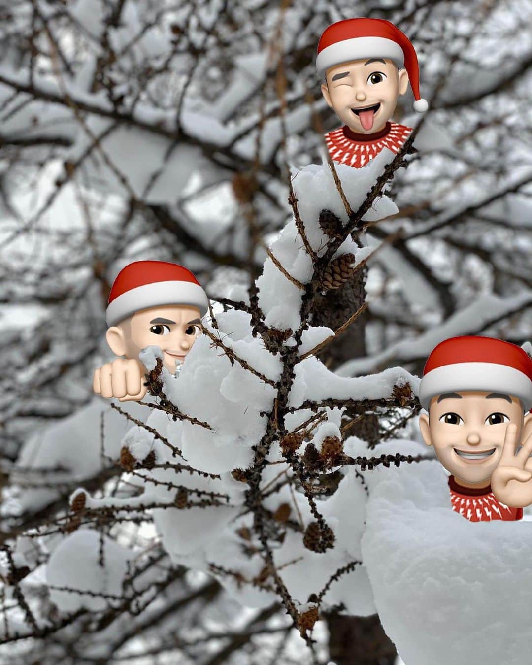 ニールバレットさんのインスタグラム写真 - (ニールバレットInstagram)「My Memojis playing in the snow... (Pre Lockdown) ❄️  #NeilBarrett #Christmas2020 #HappyHolidays」12月27日 2時26分 - neilbarrett