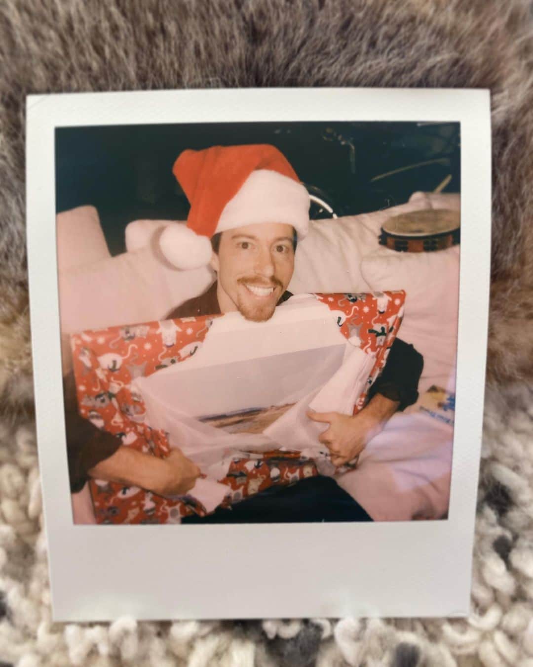 ショーン・ホワイトのインスタグラム：「Happy holidays everyone!」