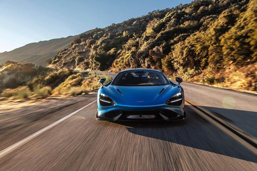 McLaren Automotiveさんのインスタグラム写真 - (McLaren AutomotiveInstagram)「With its stunning coastline, dramatic deserts, and rocky mountains, California offers wide-open spaces for scenic road trips.   Perfect for the 765LT pictured here to seamlessly makes its way through California's alluring roads and demonstrate it's performance and sensational handling.」12月27日 3時50分 - mclarenauto