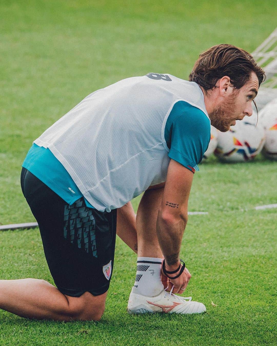 イバイ・ゴメスのインスタグラム：「Back to train ⚽️」