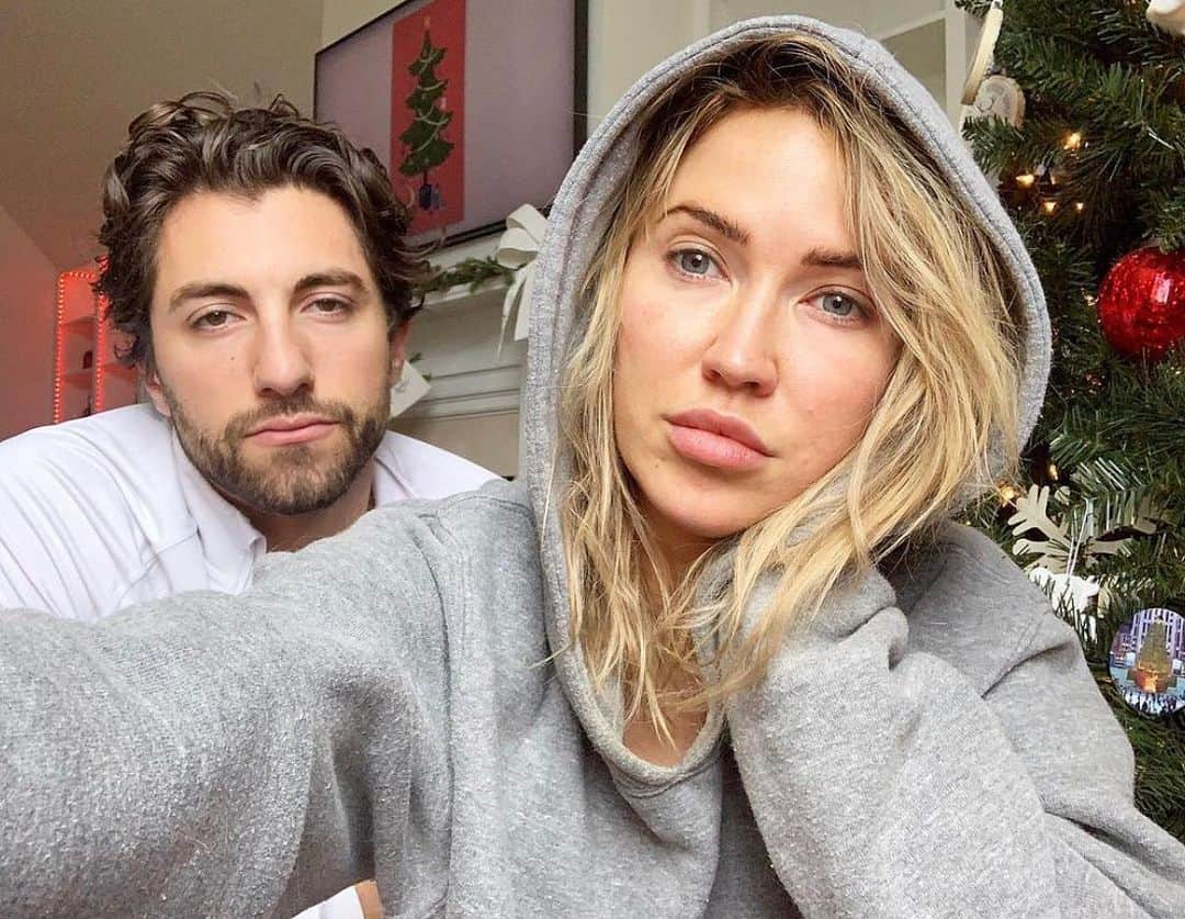 Just Jaredさんのインスタグラム写真 - (Just JaredInstagram)「“Dancing With the Stars” winner Kaitlyn Bristowe and boyfriend Jason Tartick are battling COVID-19 right now and she knows exactly how they got the virus after trying to stay safe. Tap this photo at the LINK IN BIO for more details. #KaitlynBristowe #JasonTartick Photo: Instagram」12月27日 4時31分 - justjared