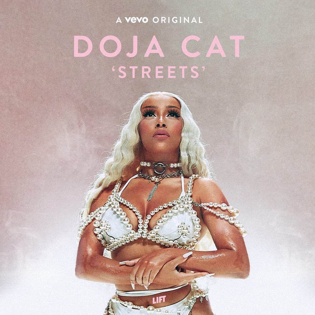Vevoさんのインスタグラム写真 - (VevoInstagram)「Got milk? 🥛@Dojacat made a splash in her #VevoLIFT performance of "Streets." Relive the moment! ⠀⠀⠀⠀⠀⠀⠀⠀⠀ ▶️[Link in bio] #Streets #DojaCat」12月27日 4時45分 - vevo