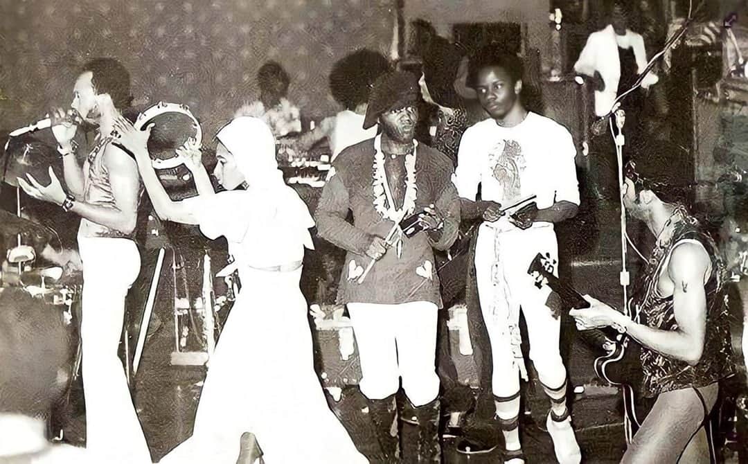アース・ウィンド・アンド・ファイアーのインスタグラム：「Performing at the beginning of this journey, circa 1972 with our bandmate at that time, Jessica Cleaves. Photo by Oggi Ogburn」