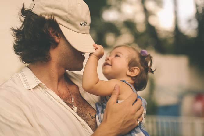 Chay Suedeさんのインスタグラム写真 - (Chay SuedeInstagram)「aniversário de um ano da quinquinha, minha benção, minha alegria. sua vida pertence a Deus, meu amor, desde a barriga da mamãe, quão grande é o amor que ele expressa através de você, minha filha. te amo! feliz aniversário!  @comemorepequi @estudiobarbarella」12月27日 5時15分 - chay