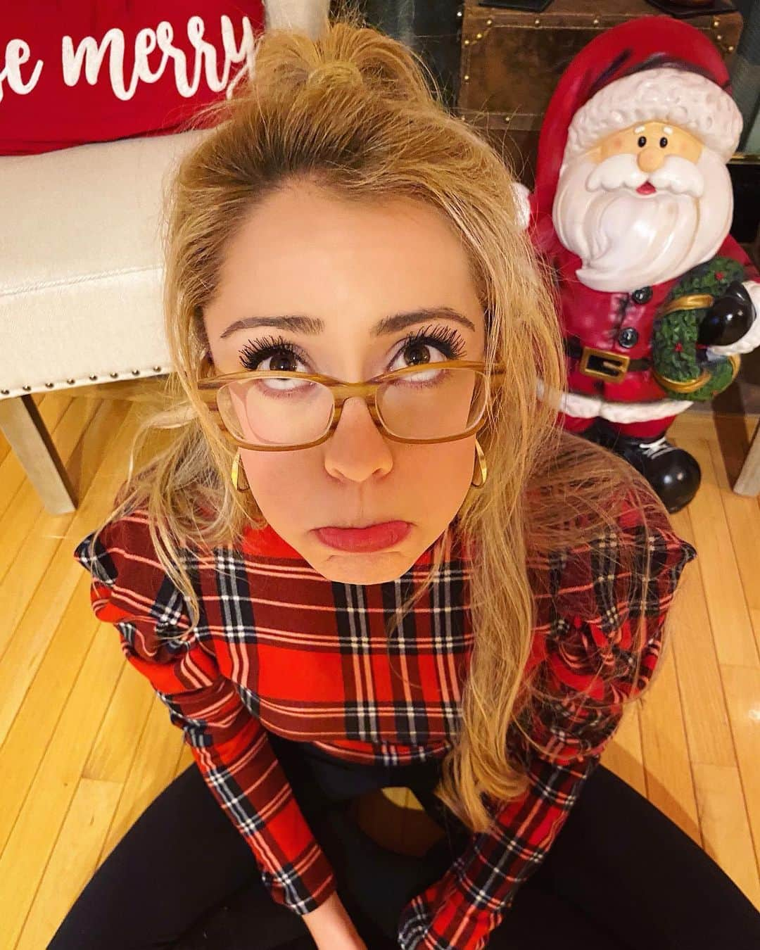 ダニエル・トーマスのインスタグラム：「mood when Christmas is over :(」