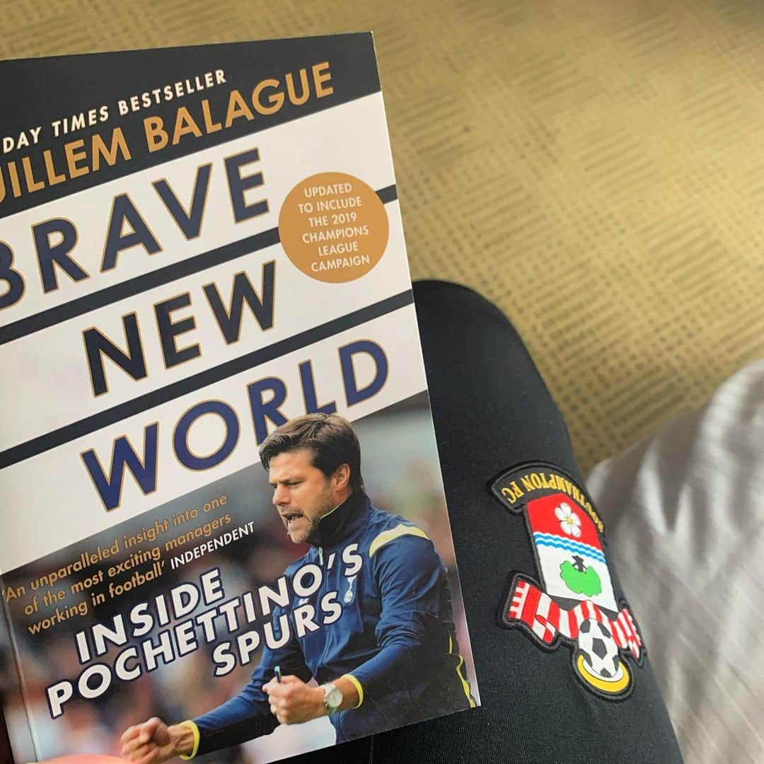 ケルビン・デイビスのインスタグラム：「Thanks for the gift Father Christmas! And welcome to Instagram @pochettino looking forward to the next chapter 👀 #coach」