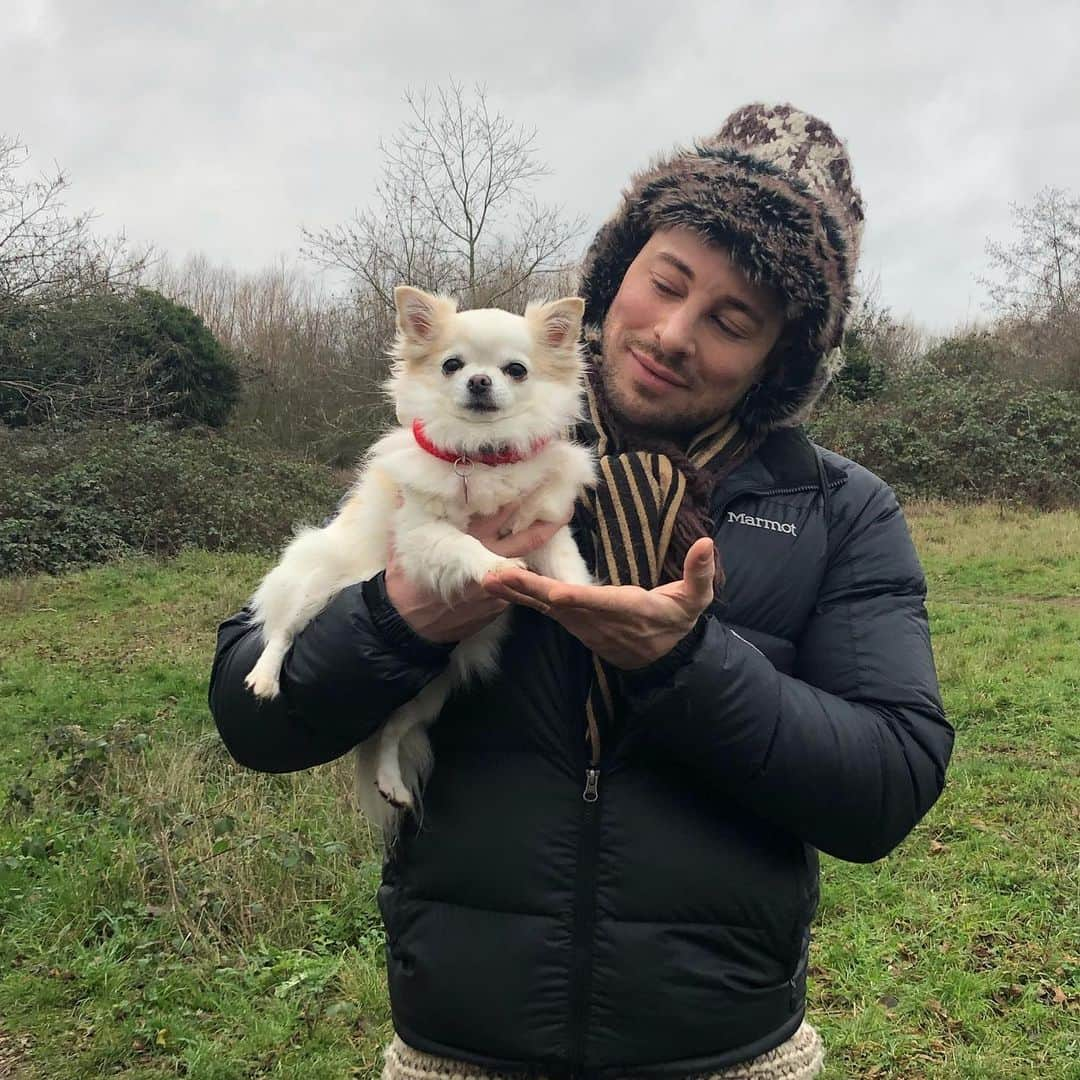 ダンカン・ジェイムスさんのインスタグラム写真 - (ダンカン・ジェイムスInstagram)「Boxing Day walks with Loula 🐶 photo cred : @flitwicker」12月27日 6時57分 - mrduncanjames