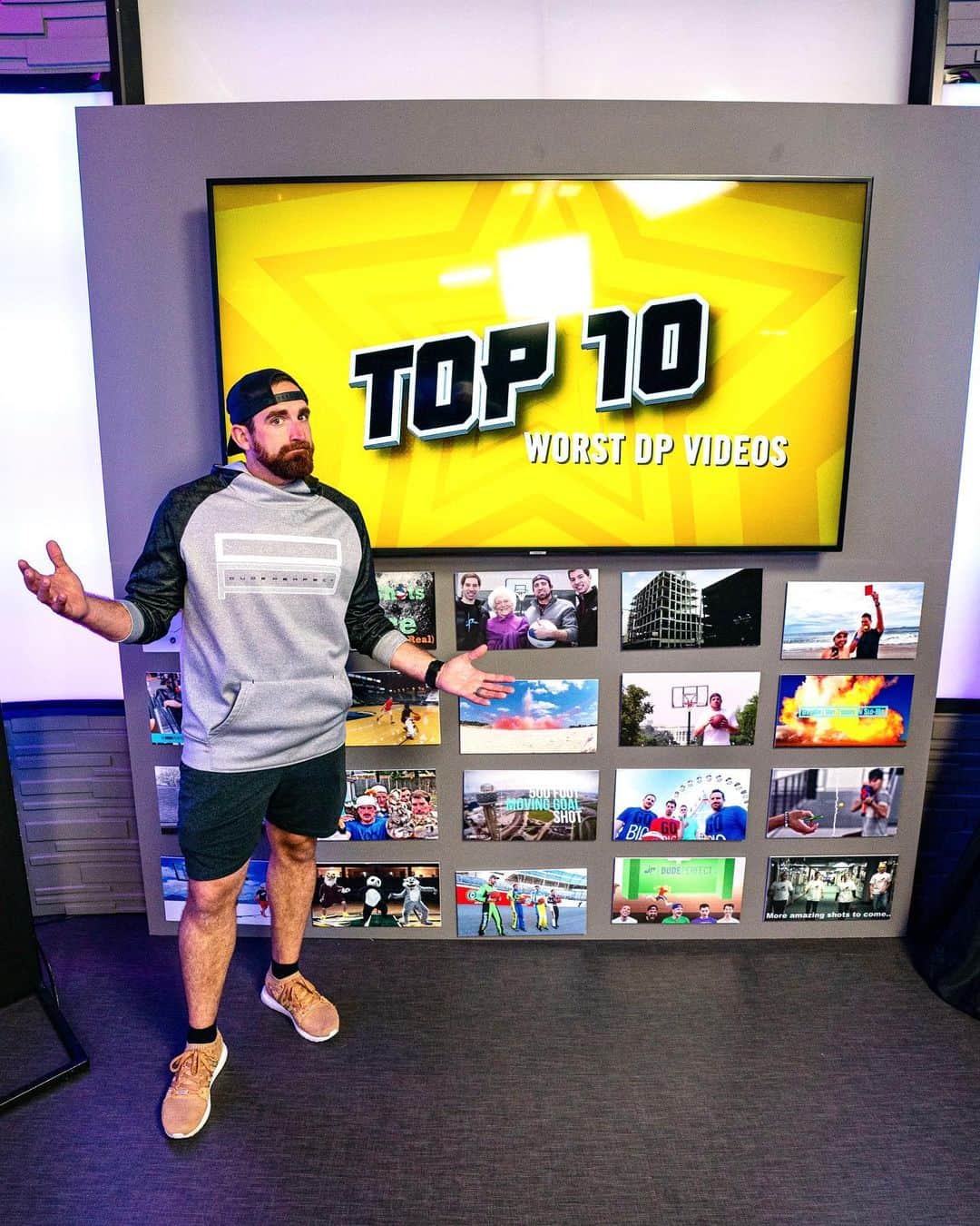 Dude Perfectのインスタグラム：「Finishing the year strong on Monday with a first-ever OPPOSITE OVERTIME, including Not Top 10: Worst Dude Perfect Videos Ever 😂😂😂」