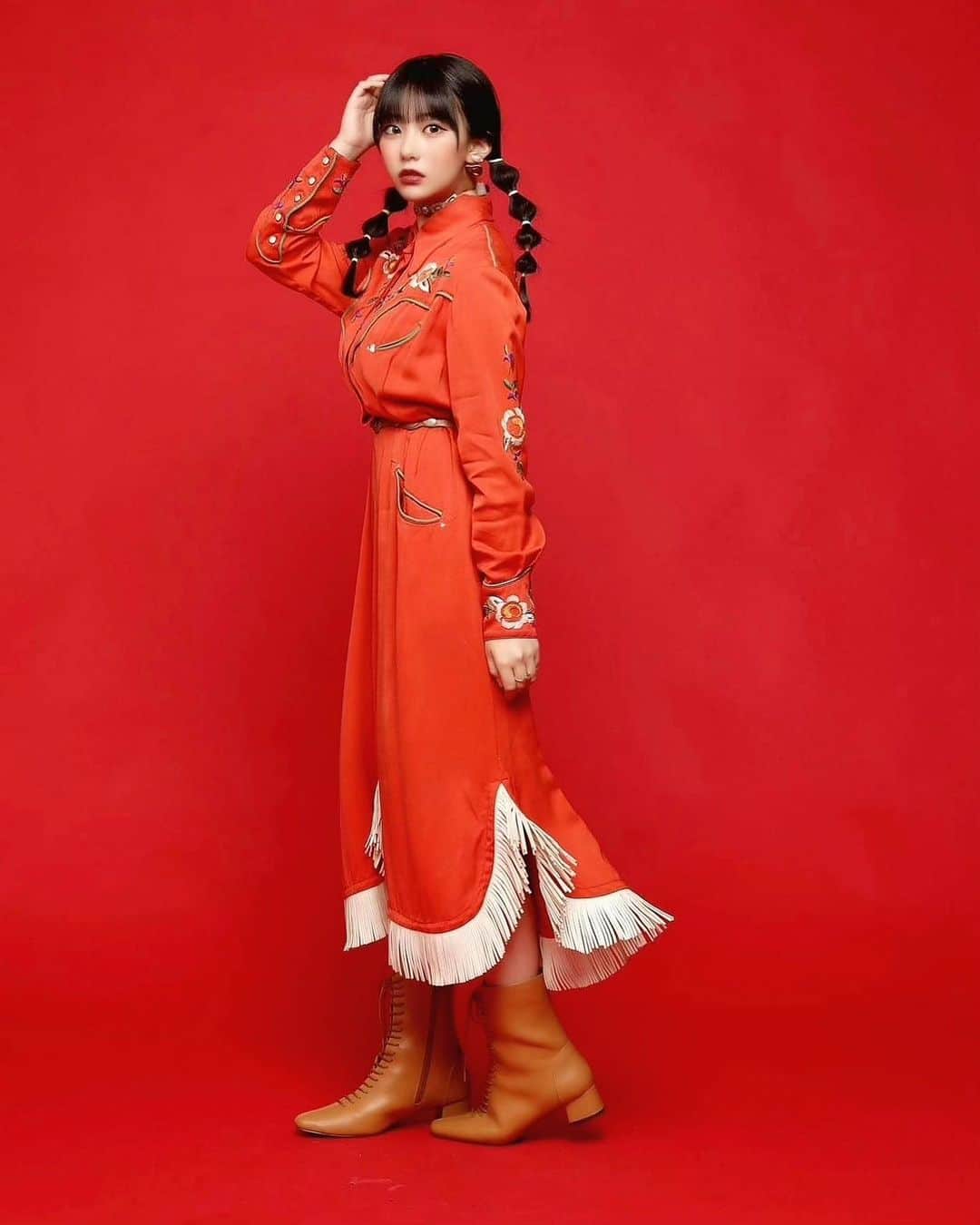 田中美久さんのインスタグラム写真 - (田中美久Instagram)「#🐼❤️  はい、そこの君〜。この投稿が目についたそこの君〜。これはもう、運命確定だよね？うん、そうだよ。目につけてくれてありがとうござます。です、ということで言わせてもらうね. . . みくりん推しになっチャイナ？？ #チャイナ関係ない #民族衣装みたいなやつ」12月27日 18時39分 - mikumonmon_48