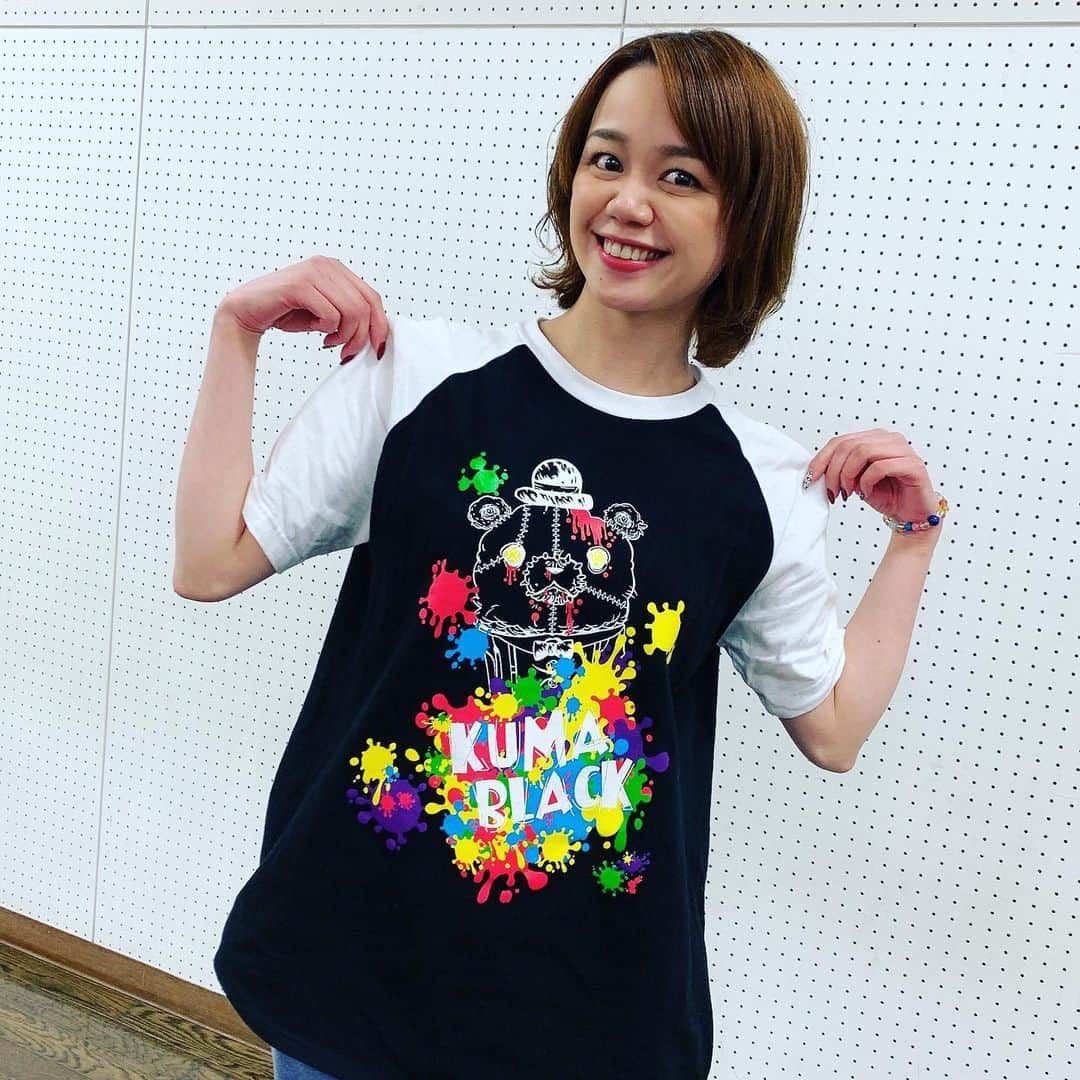 星吹彩翔さんのインスタグラム写真 - (星吹彩翔Instagram)「﻿ ﻿ 昨日、AYAKAジャズダンス✨年内ラストのレッスンでした💃🎶﻿ 踊り納めでしたぁー！！楽しかった🥰﻿ ﻿ 皆さんいつも明るくてパワフル✨﻿ 次のレッスンの日までに振付を自主稽古してお越しくださる程、一生懸命の皆さん！﻿ 今回、参加出来なかった皆さんも一緒に来年も楽しく踊りましょう😊🎶﻿ 沢山の方とご一緒できたら嬉しいです💓﻿ ﻿ ﻿ レッスンで着たこのTシャツ！﻿ なんと、劇メシで演出して頂きました﻿ #片岡百萬両 さんがデザインされたTシャツなのです✨﻿ めちゃめちゃかわいぃ🥰﻿ やっとゲットできました😄💓﻿ ﻿ ﻿ ﻿ #AYAKAジャズダンス﻿ #2020年ラストレッスン﻿ #来年も1月から踊りますよー✨﻿ #Tシャツ﻿ #KOGUMAP﻿ #2種類あるよ﻿ #かわいぃ🧸﻿」12月27日 18時20分 - ayato_hoshibuki