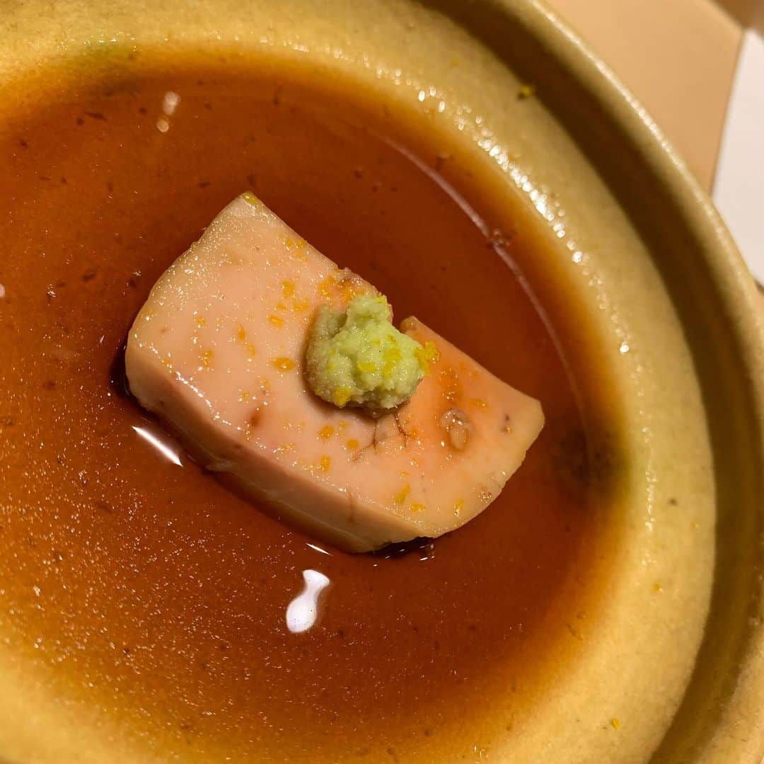 西川史子さんのインスタグラム写真 - (西川史子Instagram)「今年最後のお寿司、さいとうへ。嫌なこと全部忘れるくらい笑って、良い気分で帰りました。 今年は人生観変わるくらいの年でした。来年もまだまだ続きそうですが、本当に大事なひと、物が分かった1年になったなと思います。」12月27日 9時42分 - dr.ayako_nishikawa