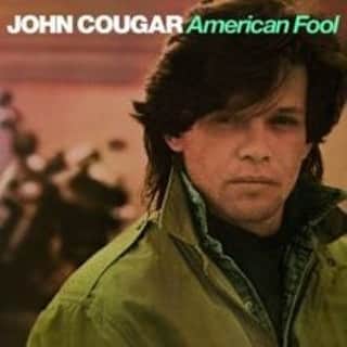 中村松江さんのインスタグラム写真 - (中村松江Instagram)「今日の一曲はJohn Mellencamp(John Cougar)で『Hurts So Good』です✨ アルバム「American Fool」に収録。 ジョン・メレンキャンプがジョン・クーガー時代の1982年にリリースした大ヒットアルバムからの一曲✨ いかにも泥臭い感じの最高のアメリカン・ロックンロールですね👍 (№478) #歌舞伎 #中村松江 #johnmellencamp #johncougar #hurtssogood #americanfool」12月27日 9時35分 - matsue_nakamuraofficial