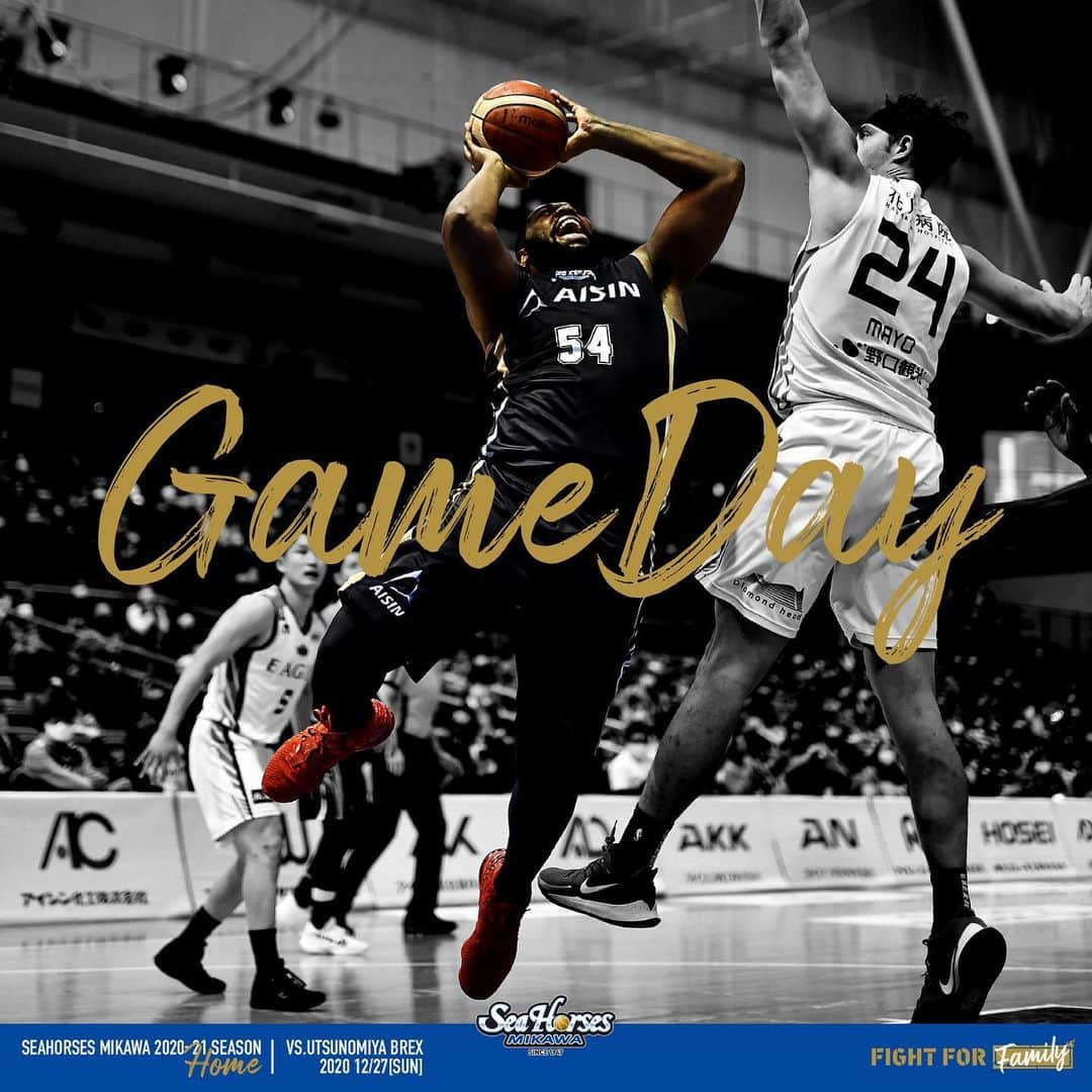 シーホース三河さんのインスタグラム写真 - (シーホース三河Instagram)「GAME DAY🌊🐴  14:05 TIP-OFF🏀 vs.宇都宮ブレックス🍓  GAME1は悔しい敗戦。 2020年最終戦勝ち納めへ🔥 ファン・ブースターの皆さまに、一番の贈り物を届けます。  試合、イベント情報⬇️ https://go-seahorses.jp/lp/game_20201226_20201227/  #fightfor_ #シーホース三河 #Bリーグ」12月27日 10時08分 - go_seahorses