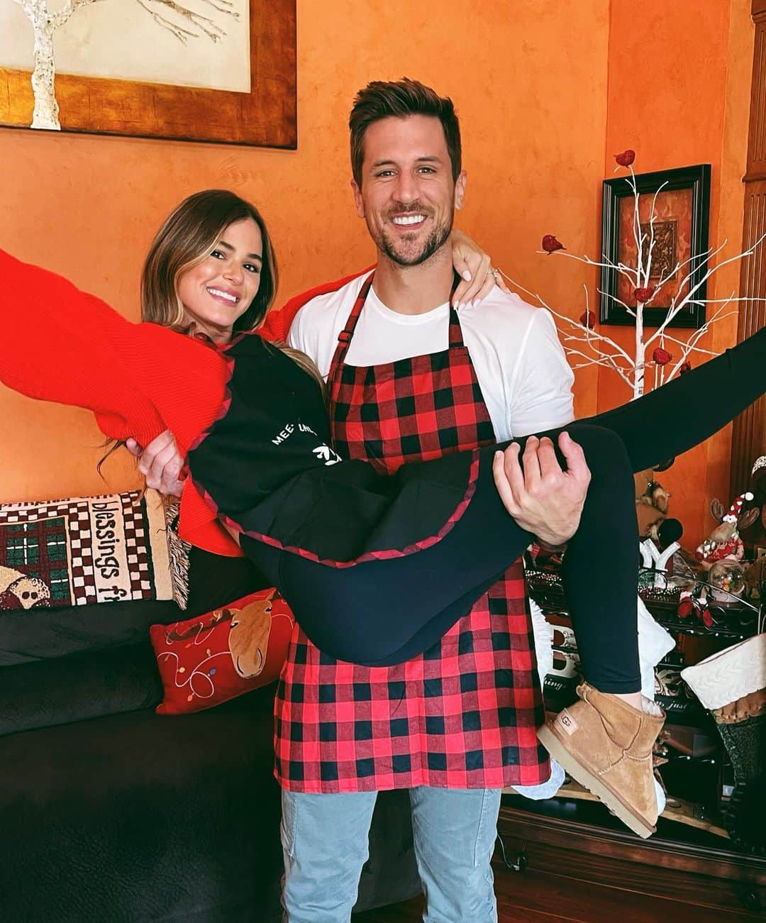 ジョジョ・フレッチャーのインスタグラム：「hunkyyyyy bakin’ lumberjack 🍪」