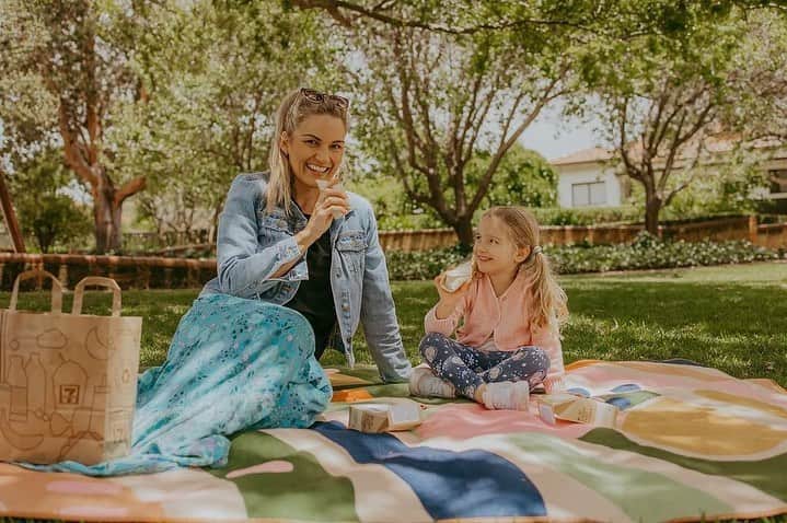 7-Eleven Australiaさんのインスタグラム写真 - (7-Eleven AustraliaInstagram)「Pack your picnic basket full of World Flavours sandwiches and wraps. Available at your local #7ElevenAus 🌎   📷 @sugarplumtree_mama」12月27日 10時12分 - 7elevenaus