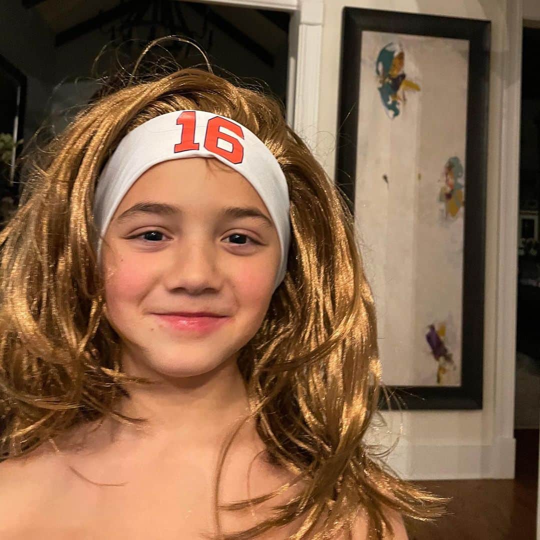 バッバ・ワトソンのインスタグラム：「Caleb loves @tlawrence16 & @clemsonfb !!! #16」
